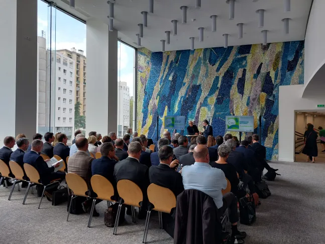 Conférence dans le Foyer Bazaine de Radio France