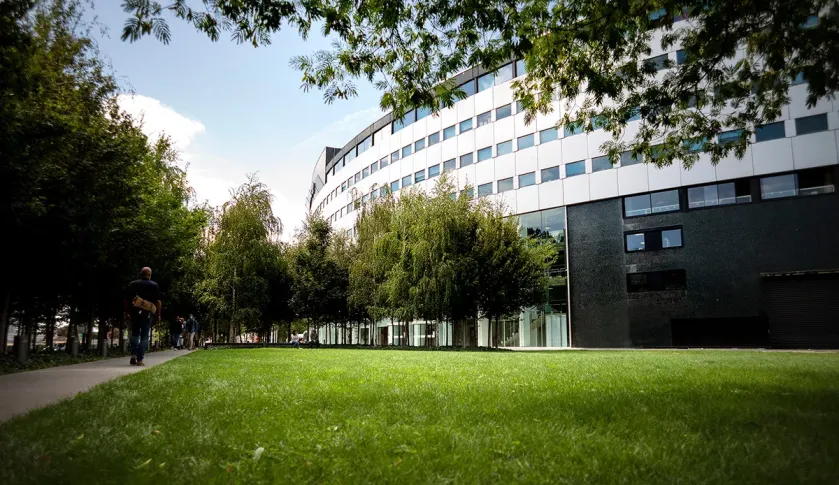 photo du jardin de la maison de la radio et de la musique