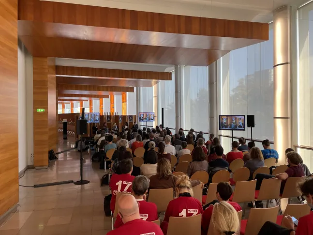 Photo d'une conférence dans la Galerie Seine