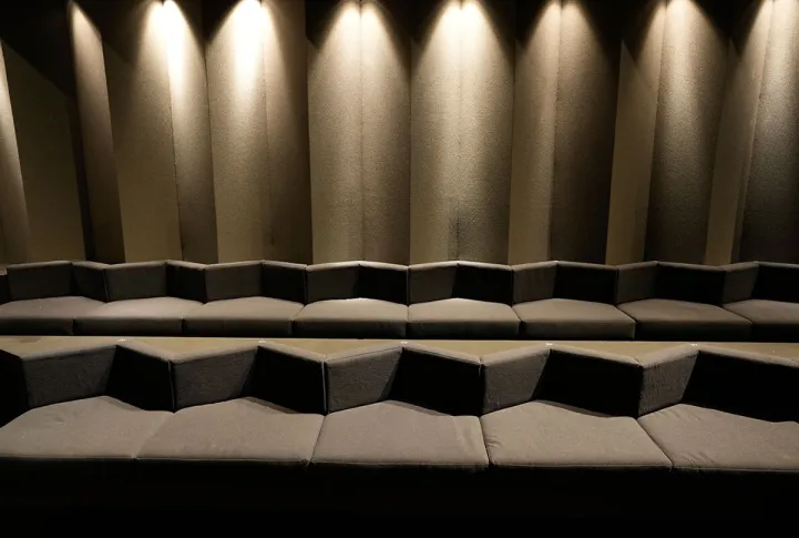 Photographie sièges de face du Studio 109