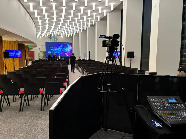 Installation Foyer Bazaine