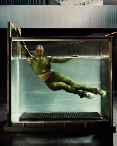 Bassin installé dans la couronne intérieure de Radio France