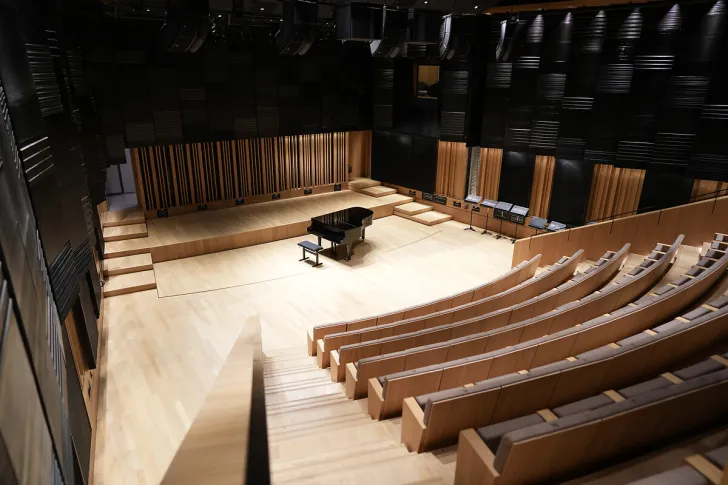 Scène du Studio 106 de Radio France