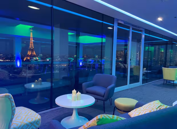 Vue de la tour Eiffel depuis la Salle panoramique de Radio France