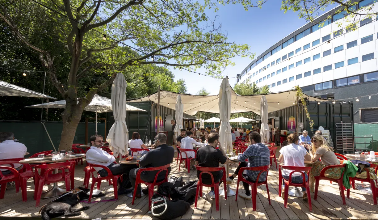 terrasse-radio-eat