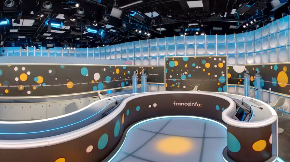 studio 221 TV set